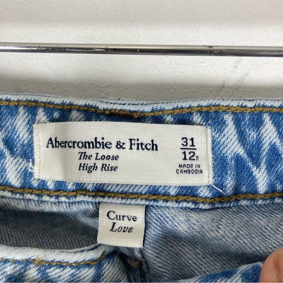 Abercrombie & Fitch The Loose High Rise Curve Love Women Jeans Size 31/12 Baggy - Picture 3 of 16